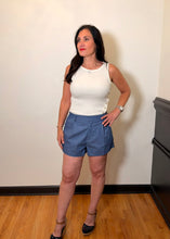 Load image into Gallery viewer, Chambray Pleated Shorts
