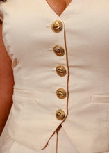 Load image into Gallery viewer, Petal Linen Blend Vest

