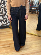 Load image into Gallery viewer, Dark High Rise Wide w/ Belt
