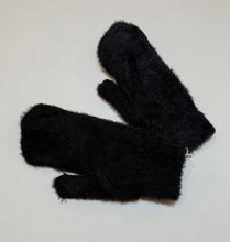 Load image into Gallery viewer, Angora Blend Fuzzy Mittens

